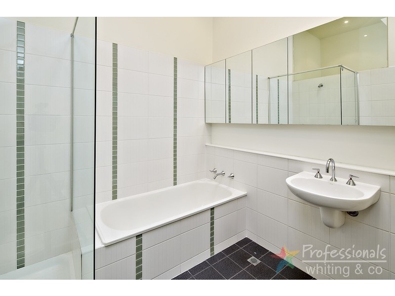 2/15 Jackson Street, St Kilda VIC 3182