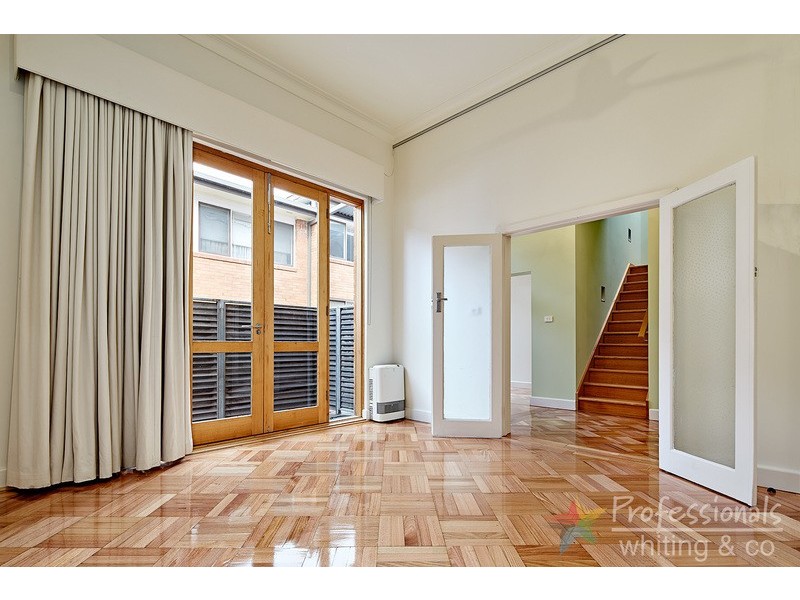 2/15 Jackson Street, St Kilda VIC 3182