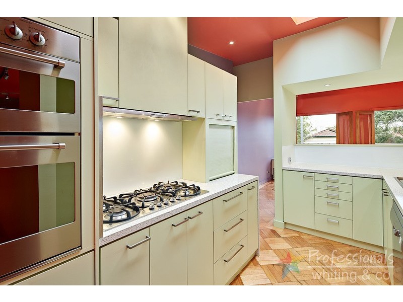 2/15 Jackson Street, St Kilda VIC 3182