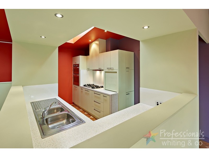 2/15 Jackson Street, St Kilda VIC 3182