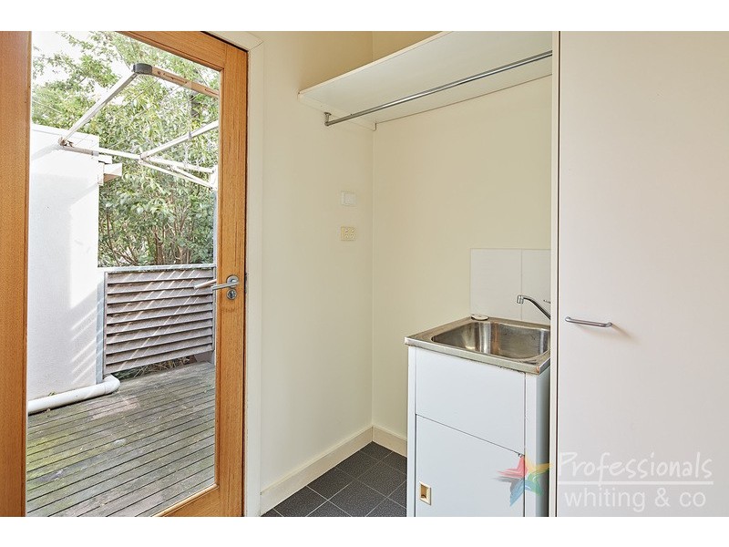 2/15 Jackson Street, St Kilda VIC 3182