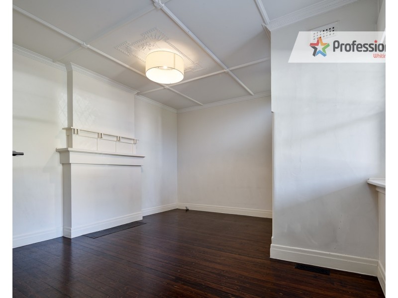 1/2 Inverleith Court, St Kilda VIC 3182