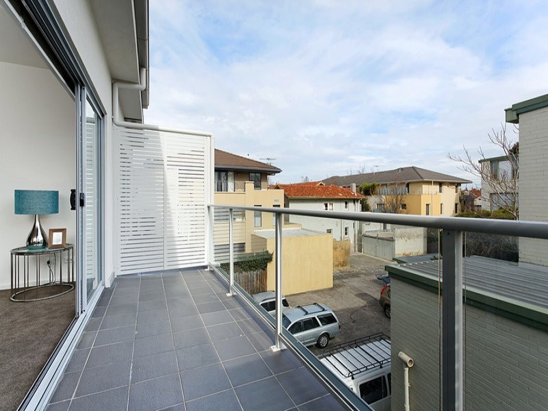 14/5 Lewisham Road, Windsor VIC 3181