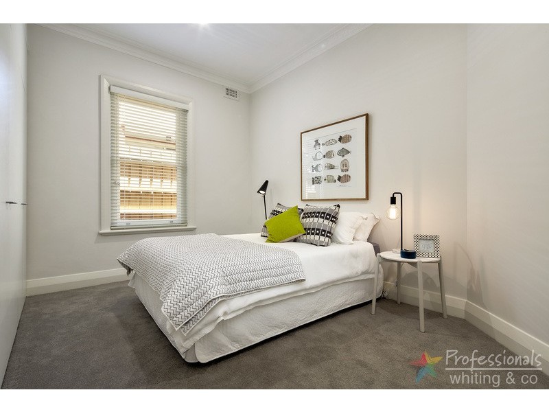 2/23 Mitford Street, St Kilda VIC 3182