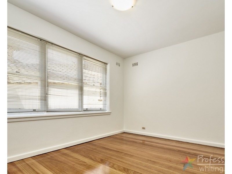 1/7 Woonsocket Court, St Kilda VIC 3182