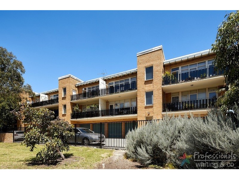 8/64 Broadway, Elwood VIC 3184