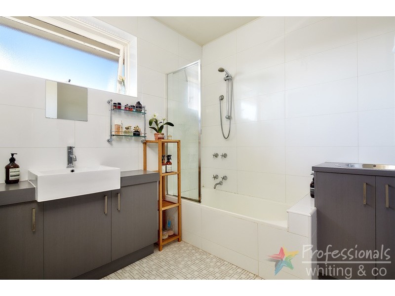 8/66 Park Street, St Kilda West VIC 3182