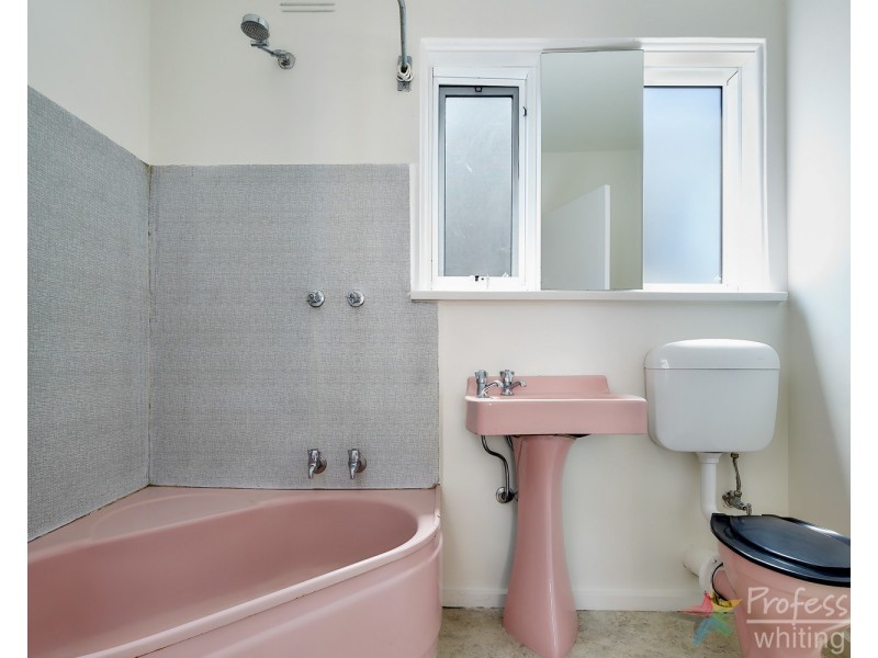 28/25 Robe Street, St Kilda VIC 3182