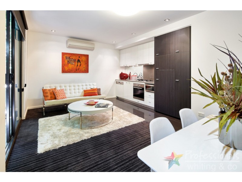 12/17 Robe Street, St Kilda VIC 3182