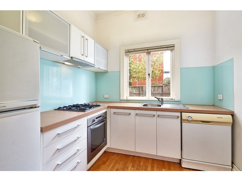 2/1 Beach Avenue, Elwood VIC 3184
