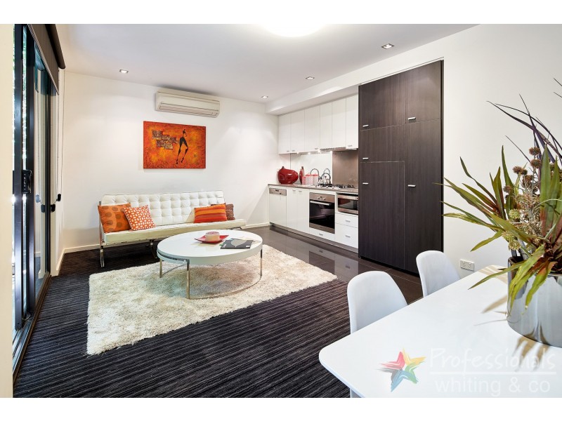 12/17 Robe Street, St Kilda VIC 3182