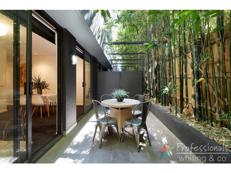 12/17 Robe Street, St Kilda VIC 3182