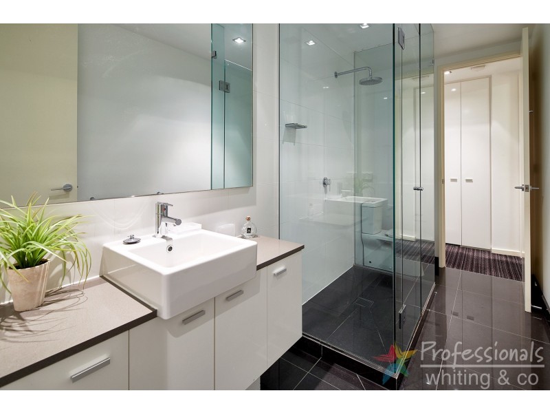 12/17 Robe Street, St Kilda VIC 3182