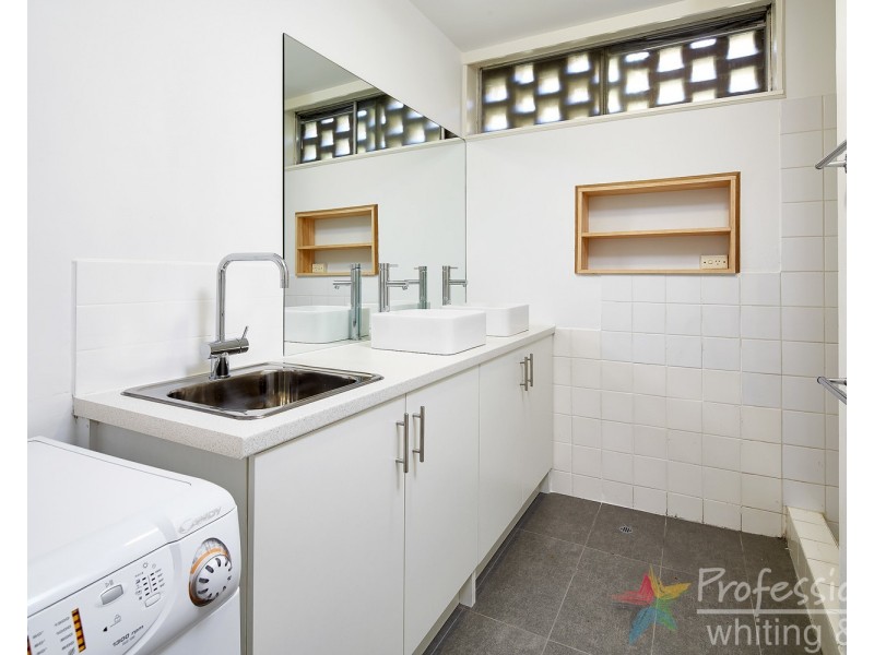 3/70 Park Street, St Kilda West VIC 3182