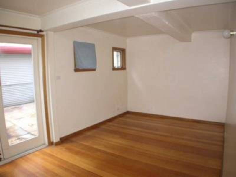 2/20 Grey Street, St Kilda VIC 3182