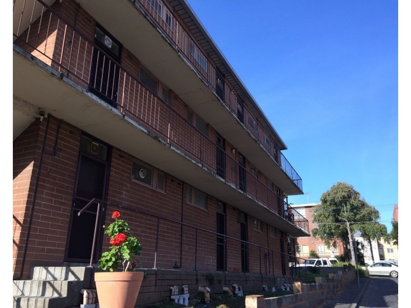 1/2 Dalgety Street, St Kilda VIC 3182