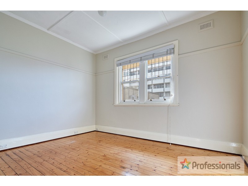 7/16 Marine Parade, St Kilda VIC 3182