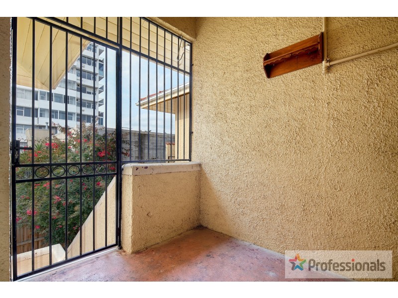 7/16 Marine Parade, St Kilda VIC 3182