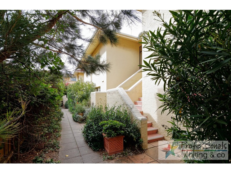 7/16 Marine Parade, St Kilda VIC 3182