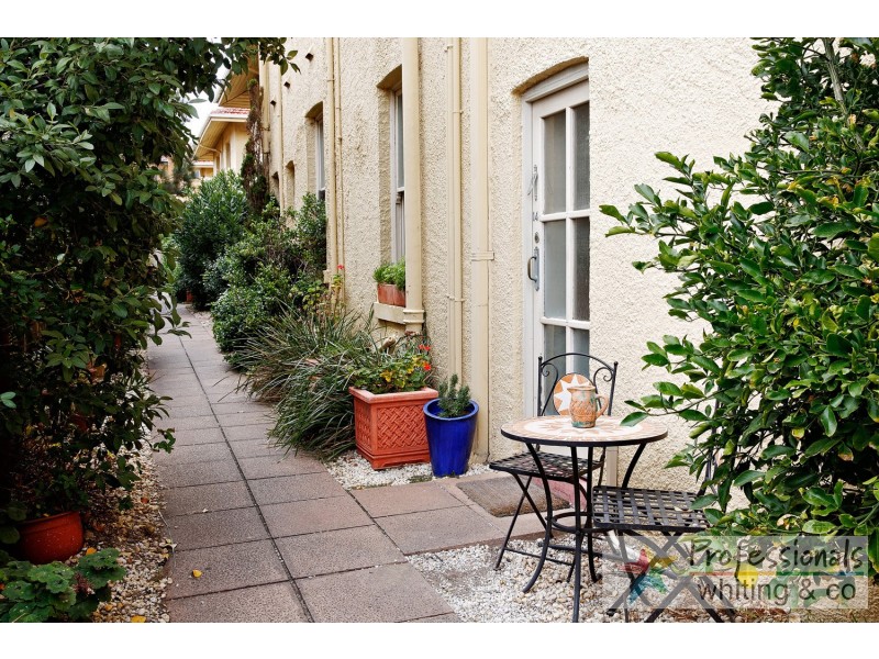 7/16 Marine Parade, St Kilda VIC 3182