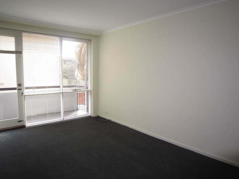12/14 Mitford Street, St Kilda VIC 3182