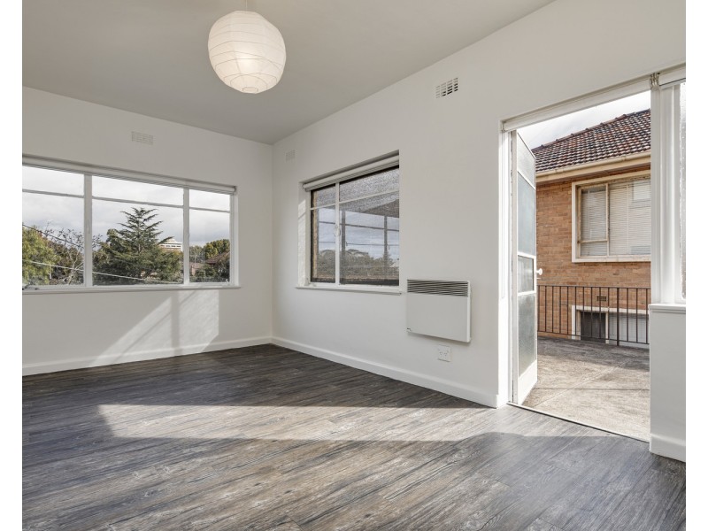 3/4 Newton Court, St Kilda VIC 3182