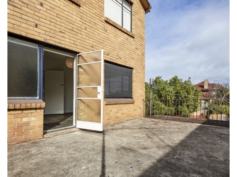 3/4 Newton Court, St Kilda VIC 3182