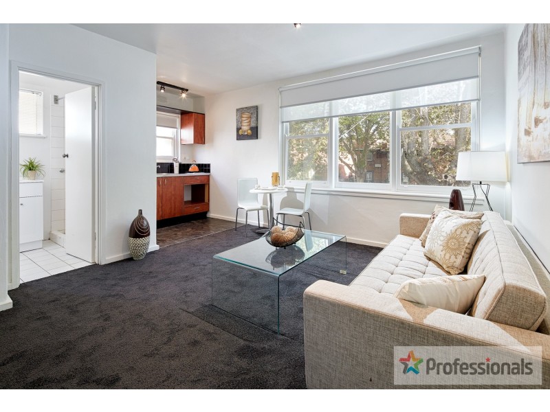 6/4 Park Street, St Kilda West VIC 3182