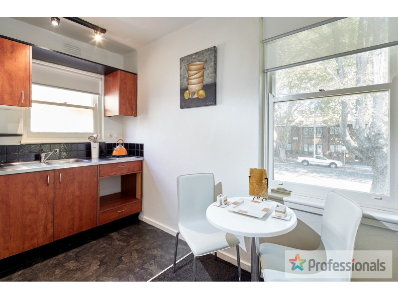 6/4 Park Street, St Kilda West VIC 3182