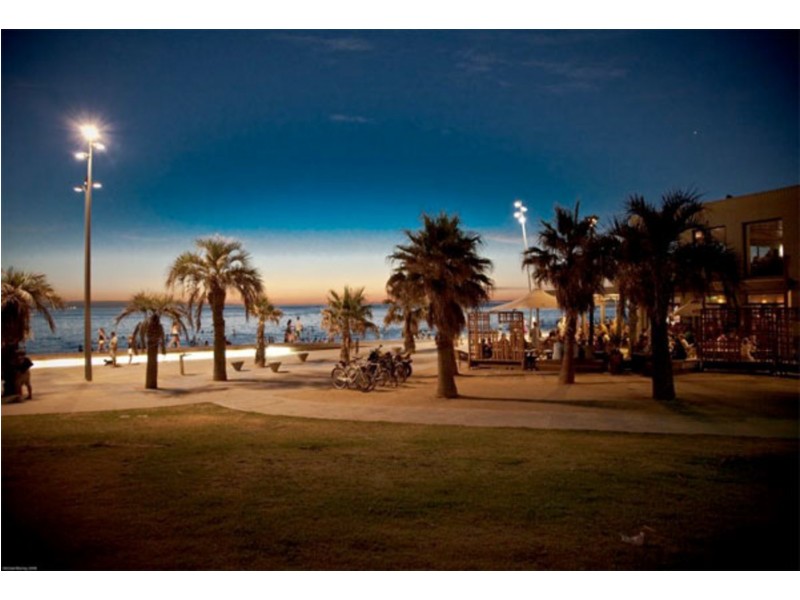 51/3 Alfred Square, St Kilda VIC 3182