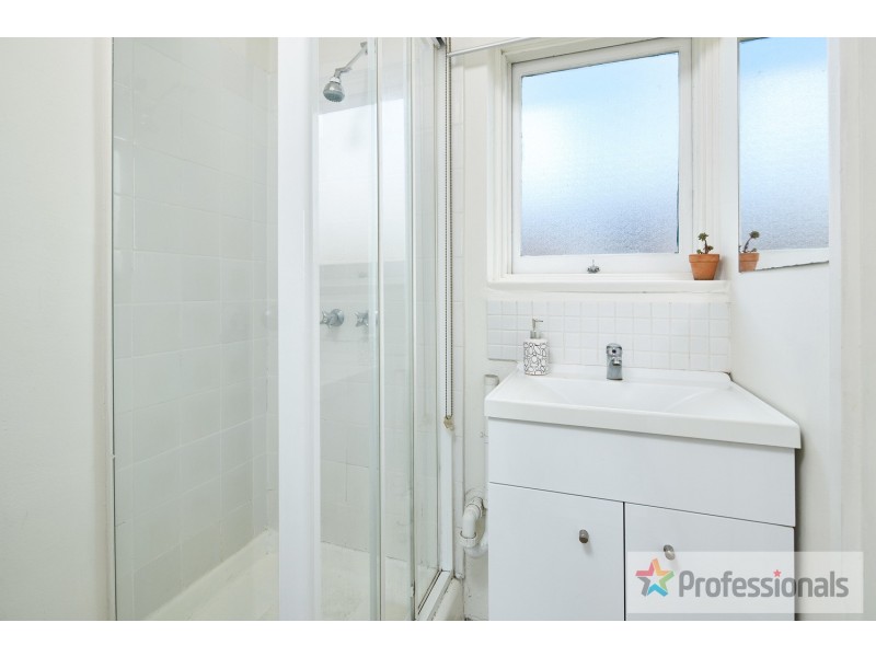 10/3 Dalgety Street, St Kilda VIC 3182