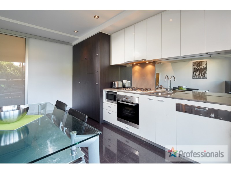 17 Robe Street, St Kilda VIC 3182