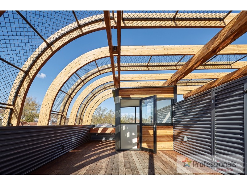 10 Westbeach Road, St Kilda West VIC 3182