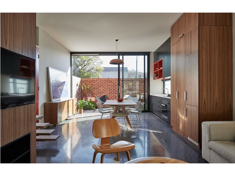 10 Westbeach Road, St Kilda West VIC 3182