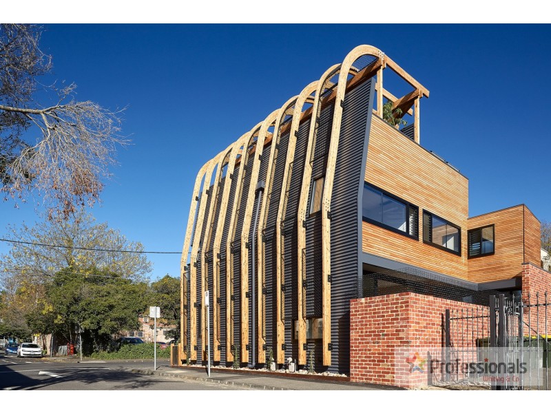 10 Westbeach Road, St Kilda West VIC 3182