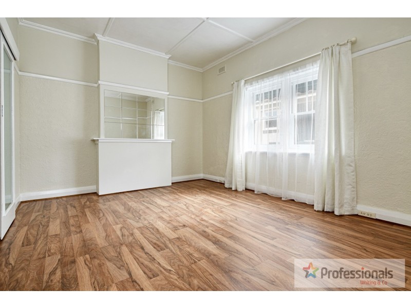 2/83 Barkly Street, St Kilda VIC 3182