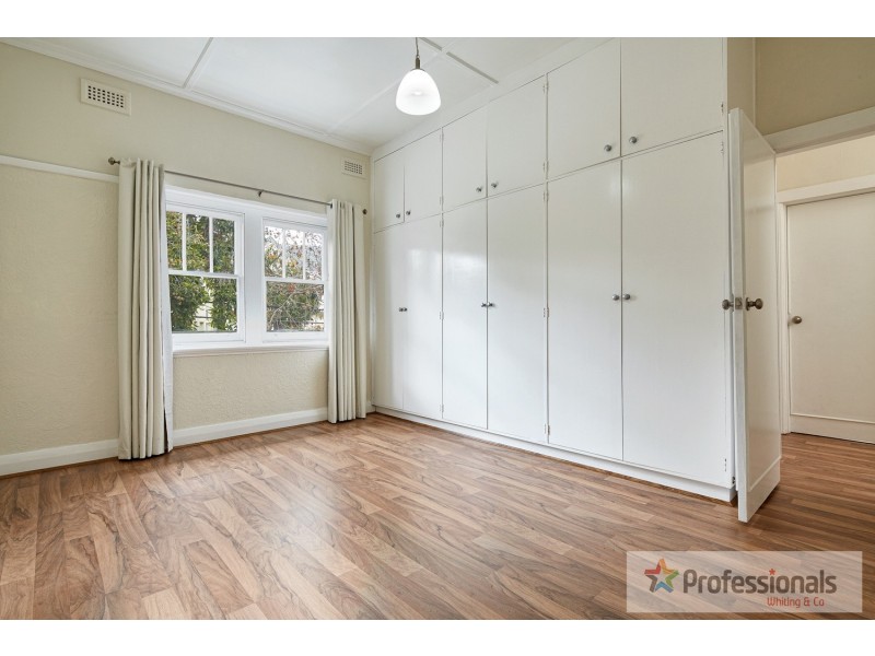 2/83 Barkly Street, St Kilda VIC 3182