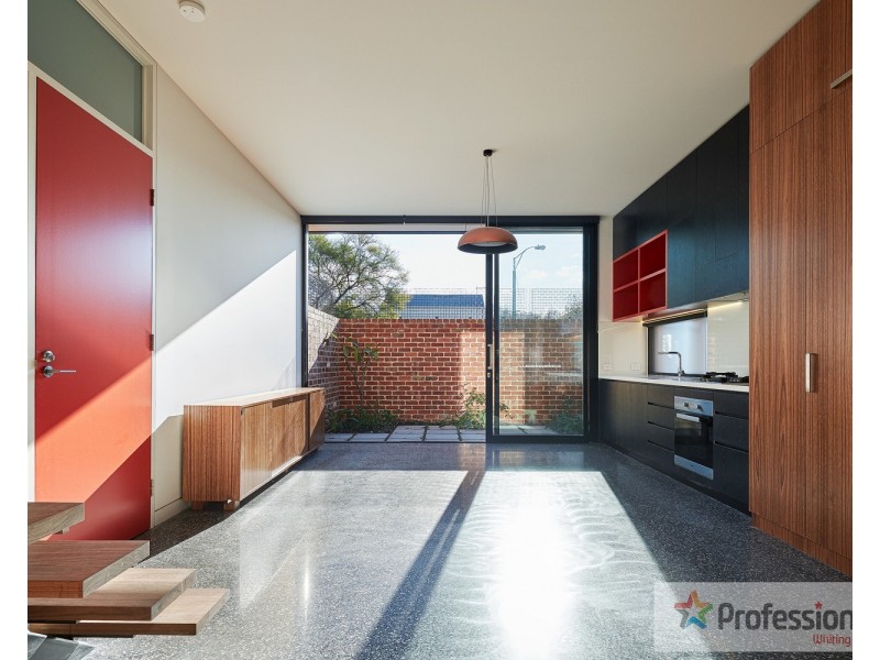 10 Westbeach Road, St Kilda West VIC 3182