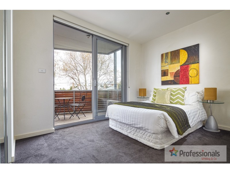 2/3 Charnwood Road, St Kilda VIC 3182