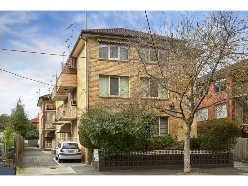 3/170 Barkly Street, St Kilda VIC 3182