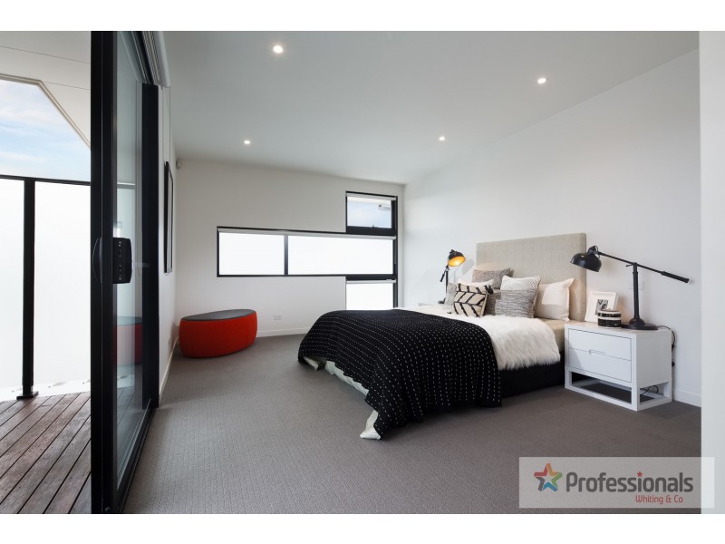 6a Lawson Street, Elwood VIC 3184