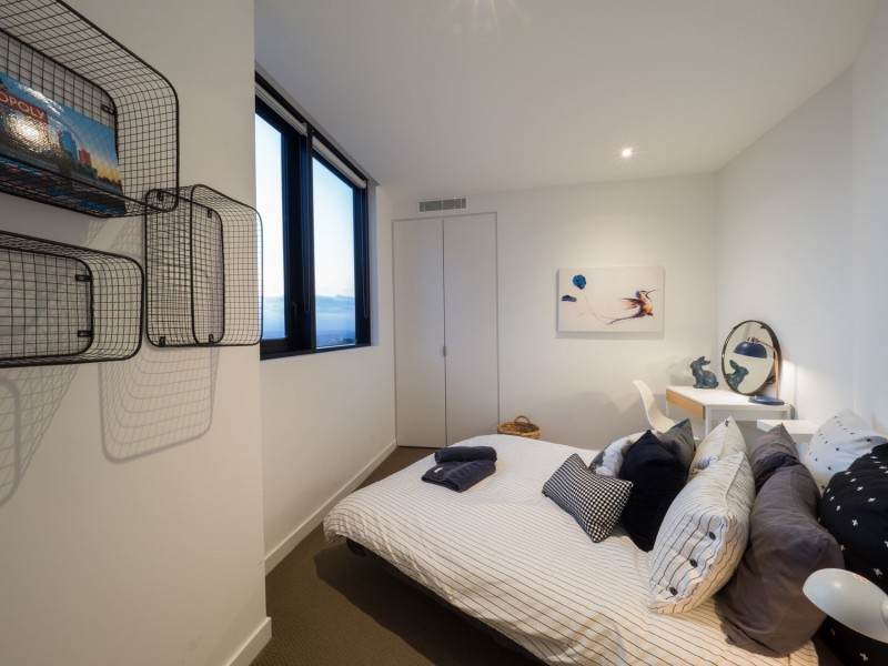 Apartment 2401/551 Swanston Street, Melbourne VIC 3000