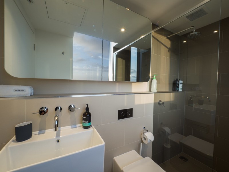 Apartment 2401/551 Swanston Street, Melbourne VIC 3000