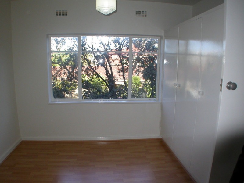 4/4 Newton Court, St Kilda VIC 3182