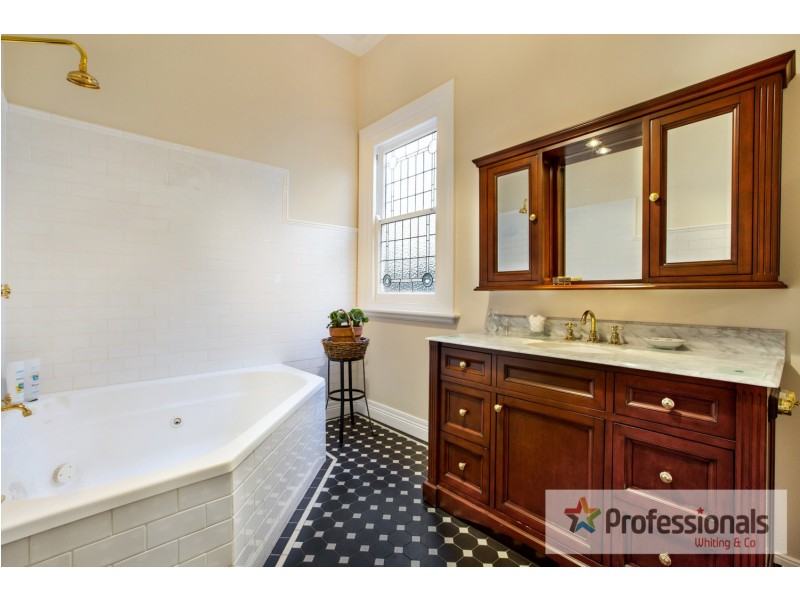 88 Eskdale Road, Caulfield North VIC 3161