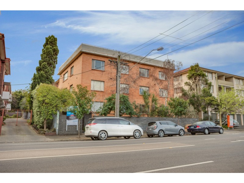 64 Alma Road, St Kilda VIC 3182