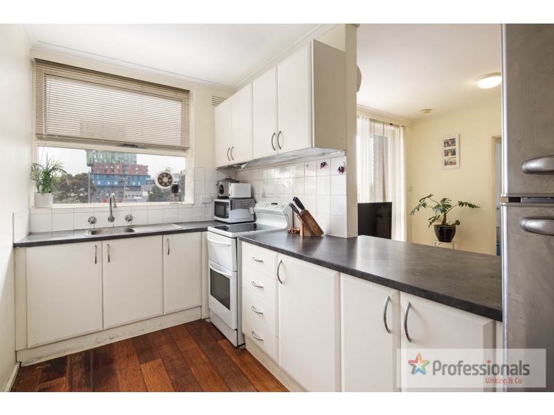 11/18 Barkly Street, St Kilda VIC 3182