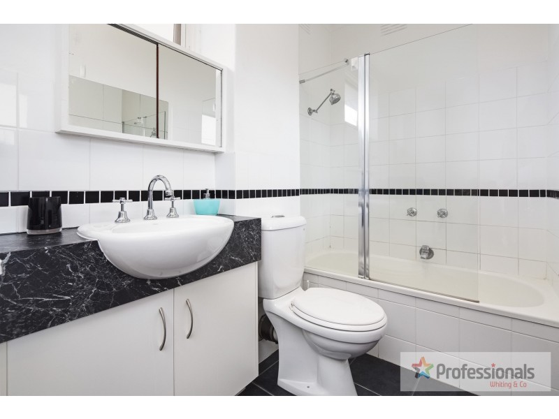 11/18 Barkly Street, St Kilda VIC 3182