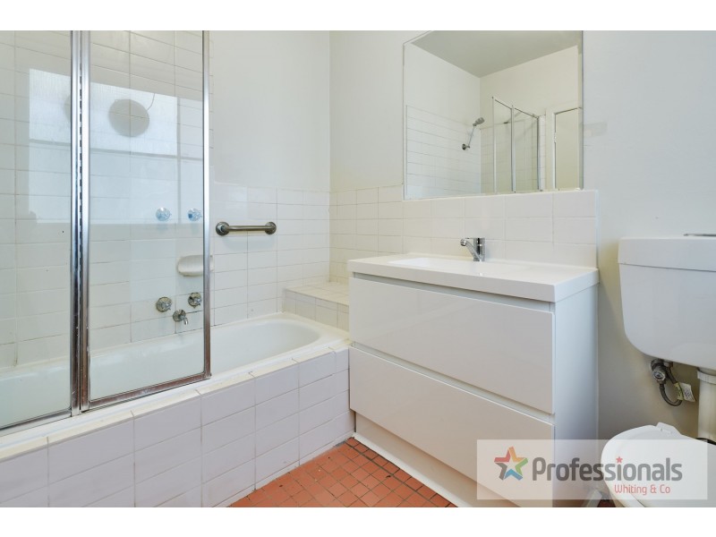 2/52 Hotham Street, St Kilda East VIC 3183