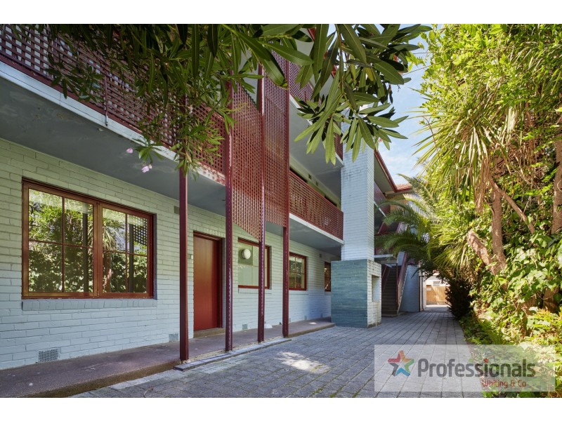 2/52 Hotham Street, St Kilda East VIC 3183